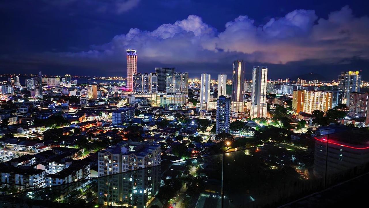 Skypool With Seaview 8Pax Beacon Executive Suites - Georgetown City Centre - 3Km To Komtar المظهر الخارجي الصورة