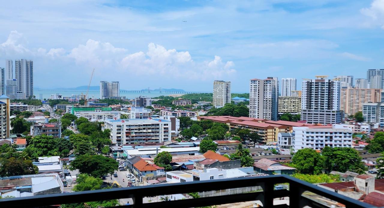 Skypool With Seaview 8Pax Beacon Executive Suites - Georgetown City Centre - 3Km To Komtar المظهر الخارجي الصورة