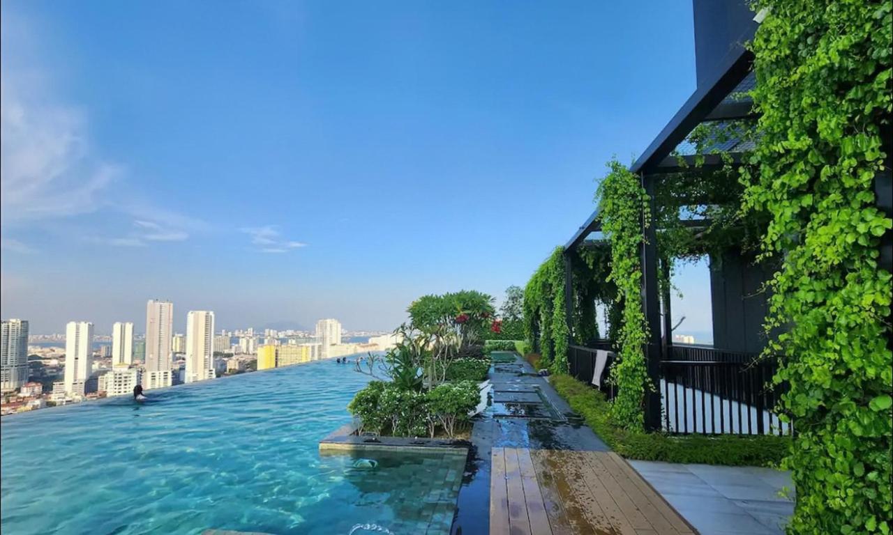 Skypool With Seaview 8Pax Beacon Executive Suites - Georgetown City Centre - 3Km To Komtar المظهر الخارجي الصورة