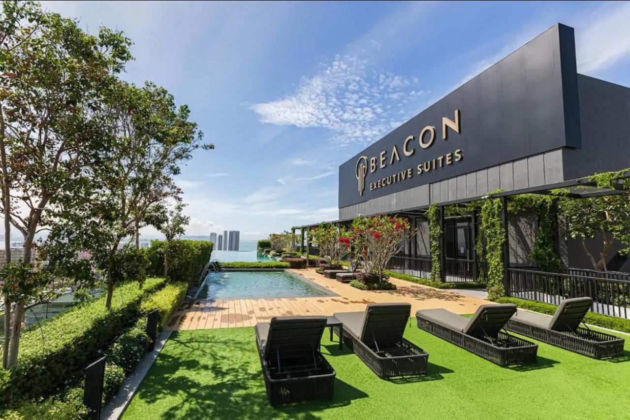 Skypool With Seaview 8Pax Beacon Executive Suites - Georgetown City Centre - 3Km To Komtar المظهر الخارجي الصورة