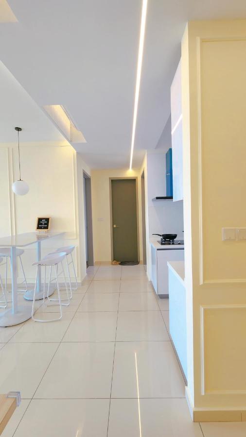 Skypool With Seaview 8Pax Beacon Executive Suites - Georgetown City Centre - 3Km To Komtar المظهر الخارجي الصورة