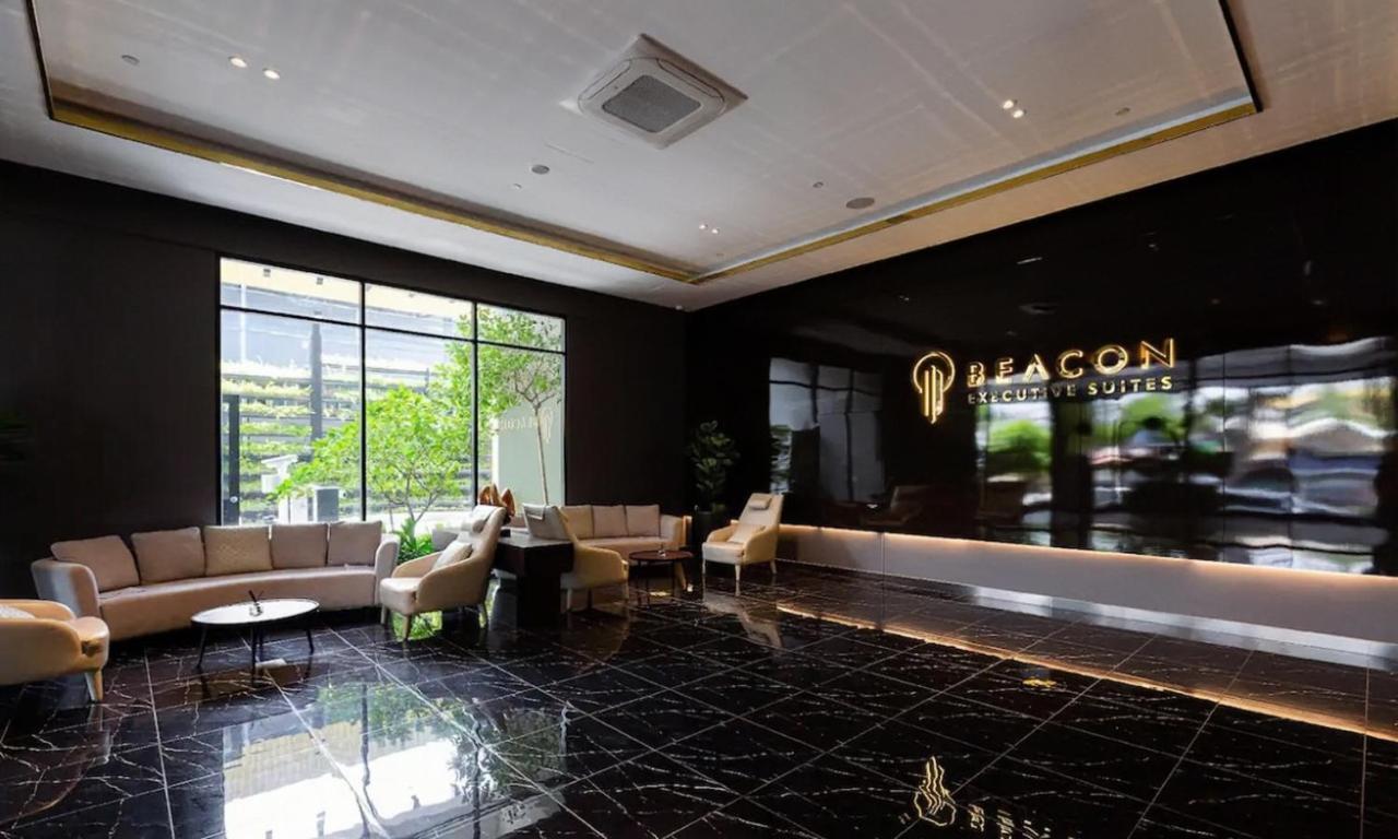 Skypool With Seaview 8Pax Beacon Executive Suites - Georgetown City Centre - 3Km To Komtar المظهر الخارجي الصورة
