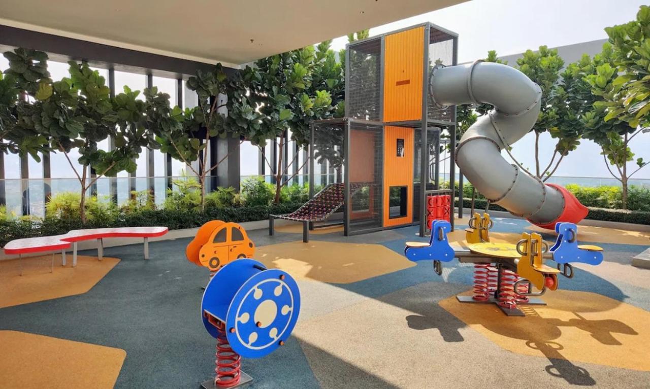 Skypool With Seaview 8Pax Beacon Executive Suites - Georgetown City Centre - 3Km To Komtar المظهر الخارجي الصورة